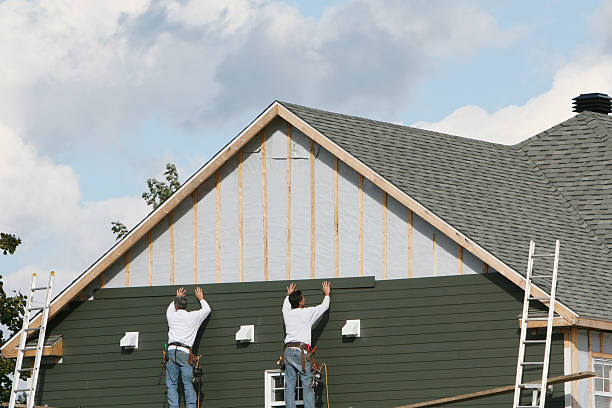 Professional Siding Repair technician working in Lewis Center, OH